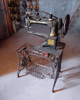 Macchina da cucire Singer antica, per calzolaio