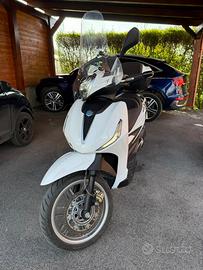 Piaggio Beverly 300 HPE