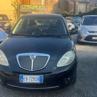 Lancia Ypsilon 1.3 MJT 75 CV Platino* ok neopatent
