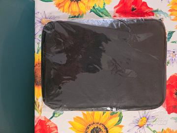 Custodia protettiva per tablet o laptop