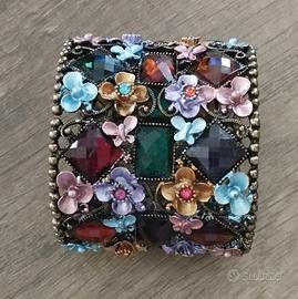 Bracciale rigido stile "manchette"