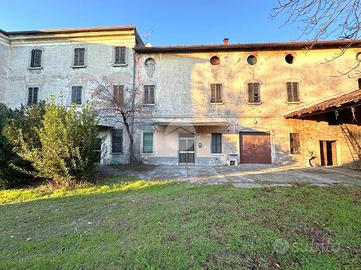 CASA DI CORTE A CALVISANO