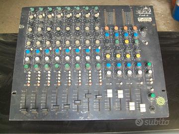 Mixer audio professionale