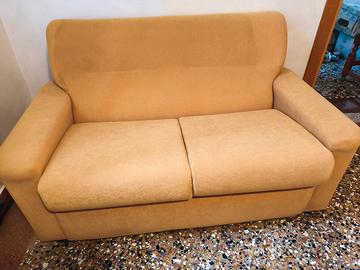 Divano 2 posti