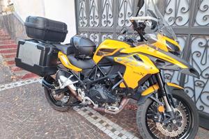 Benelli TRK 502 (2023) – Come Nuova, Full Optional