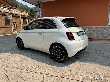 Fiat 500e La Prima 320 Berlina 42kw