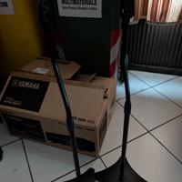 Aste per casse regolabili.