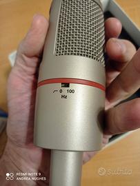 AKG C4000B