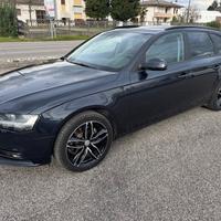 Audi A4 Avant 2.0 TDI 143CV F.AP. mult. Ambiente