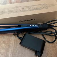 Dyson Airstrait