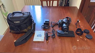 canon EOS 1300D e molti accessori