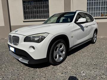 BMW X1 X-Drive18d AUTOMATICA