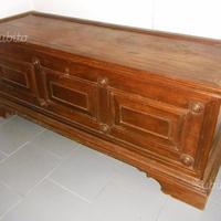 Cassapanca d'epoca 700/800 in noce decorata