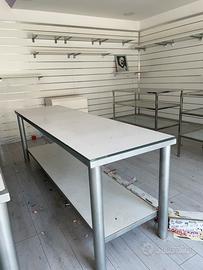 Tavolo espositivo 2,5 m