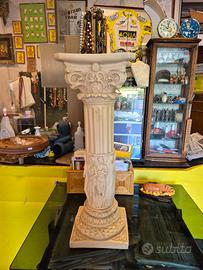 Colonna piedistallo decorativo stile classico