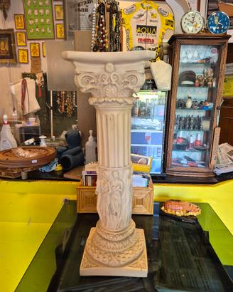 Colonna piedistallo decorativo stile classico