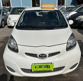 Toyota Aygo 1.0 BENZ. 5 porte Now Connect 2011