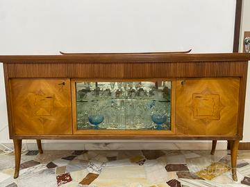 Buffet Bar