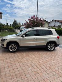 VW Tiguan 2.0 4WD  140 CV
