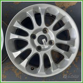 Cerchio Singolo in Lega VOLVO V40 dal 04/2000 al