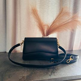 Borsa a spalla minimal in vera pelle nera