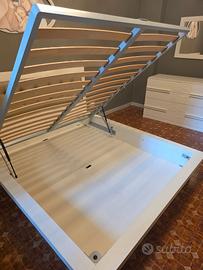 Letto contenitore in pelle