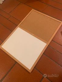 Bacheca sughero con lavagna bianca pennarelli