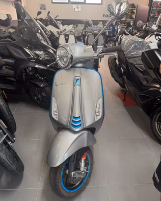 Vespa 70 Elettrica anno 2023
