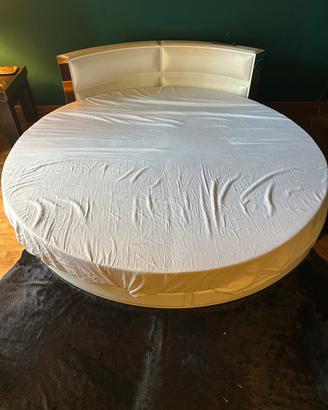 Letto rotondo design Frau pelle