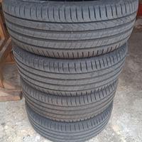 Gomme estive Pirelli 205/55 R17 praticamente nuove