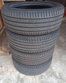 Gomme estive Pirelli 205/55 R17 praticamente nuove