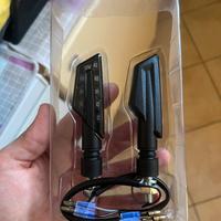 Indicatori di direzione per moto