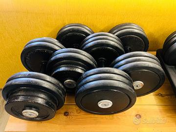 Manubri 12, 24, 26, 28, 30 kg con rastrelliera