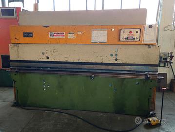 Piegatrice idraulica Omag lung.3000 x spessore