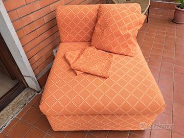 Poltrona color arancio sfoderabile 