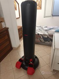 Sacco da box decatlhon , con guantoni