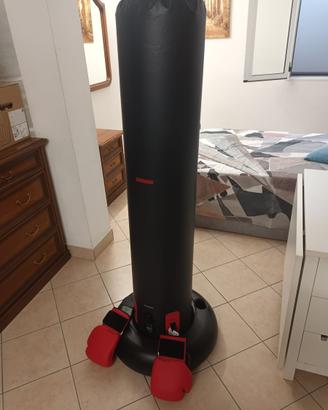 Sacco da box decatlhon , con guantoni