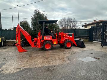 P162 Terna kubota 30 q snodata idrostatica