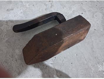 Ferro da stiro antico