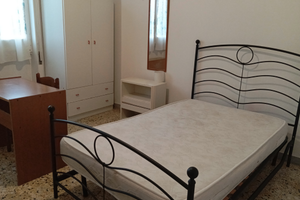 Lecce -Camera Singola Arredata in Appartamento