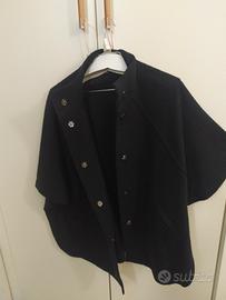si vende mantella giaccone nero