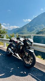 Triumph Street Triple 765R (2023) come nuova!