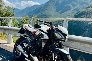 Triumph Street Triple 765R (2023) come nuova!