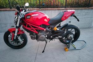 Ducati Monster 796
