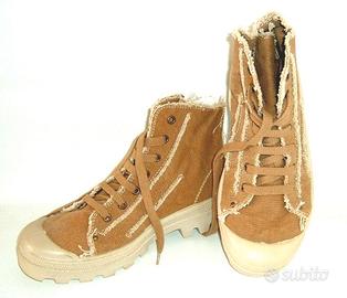 Scarpe  uomo e donna n. 40 nuove stile Palladium