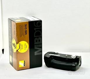 Impugnatura Nikon MB D-16 per nikon d750