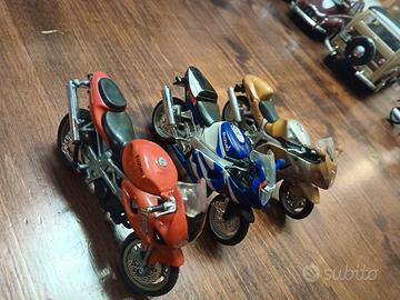 Modellini Suzuki moto