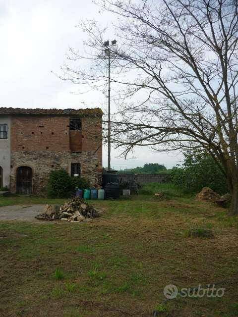 Rustico / Casale di 114 m² con 2 locali a Bientina - Vista 2