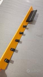 Appendiabiti in legno