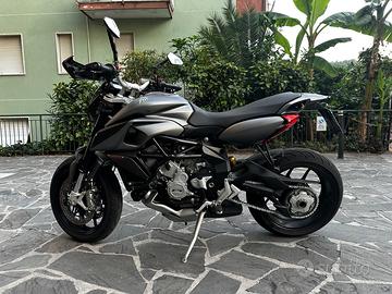 MV Agusta Rivale 800 - 2014